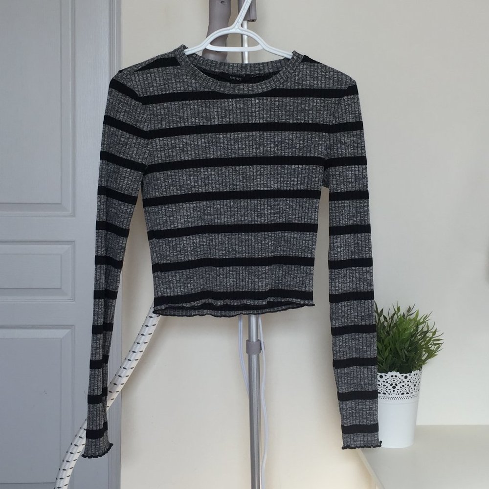 Striped Long Sleeve Crop Top